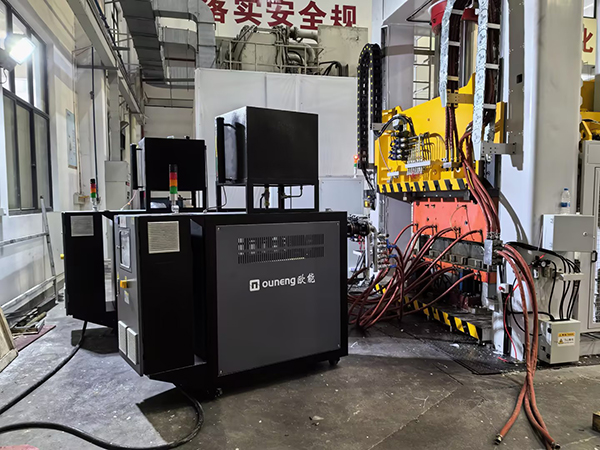液壓機上下?？販豐MC模壓模溫機