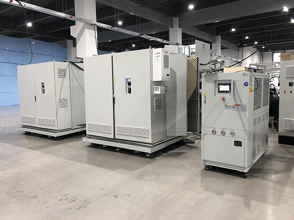 電子設(shè)備制造液壓站冷熱一體油溫機(jī)